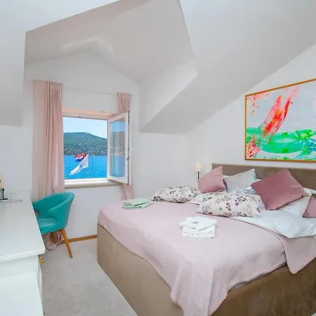 Apartmán Sea View Apartments & Rooms