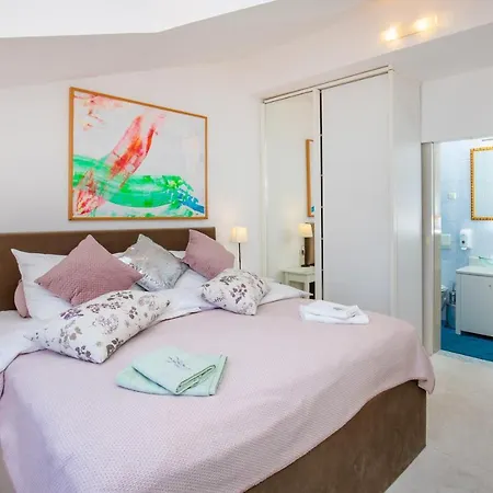 Apartmán Sea View Apartments & Rooms *