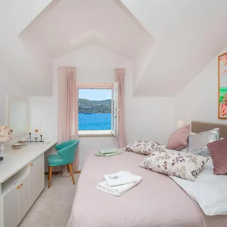 Sea View Apartments & Rooms * Slano