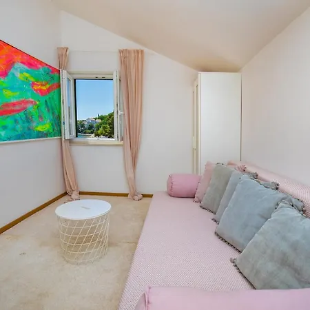 Sea View Apartments & Rooms * Slano