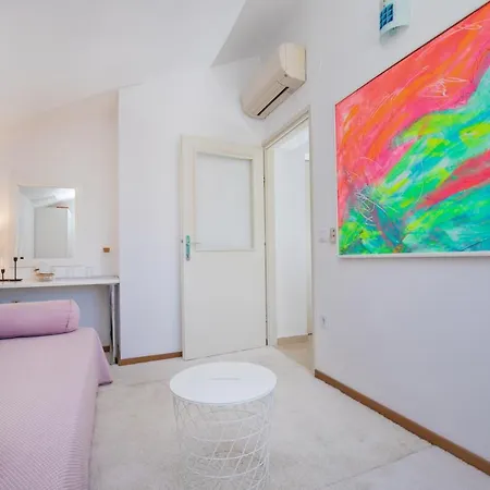 Sea View Apartments & Rooms Apartmán